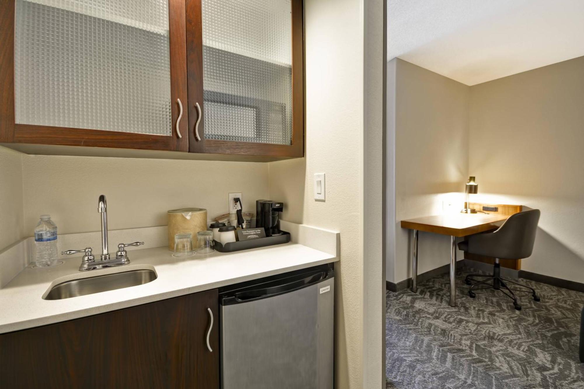 Springhill Suites Lexington Near The University Of Kentucky Екстериор снимка