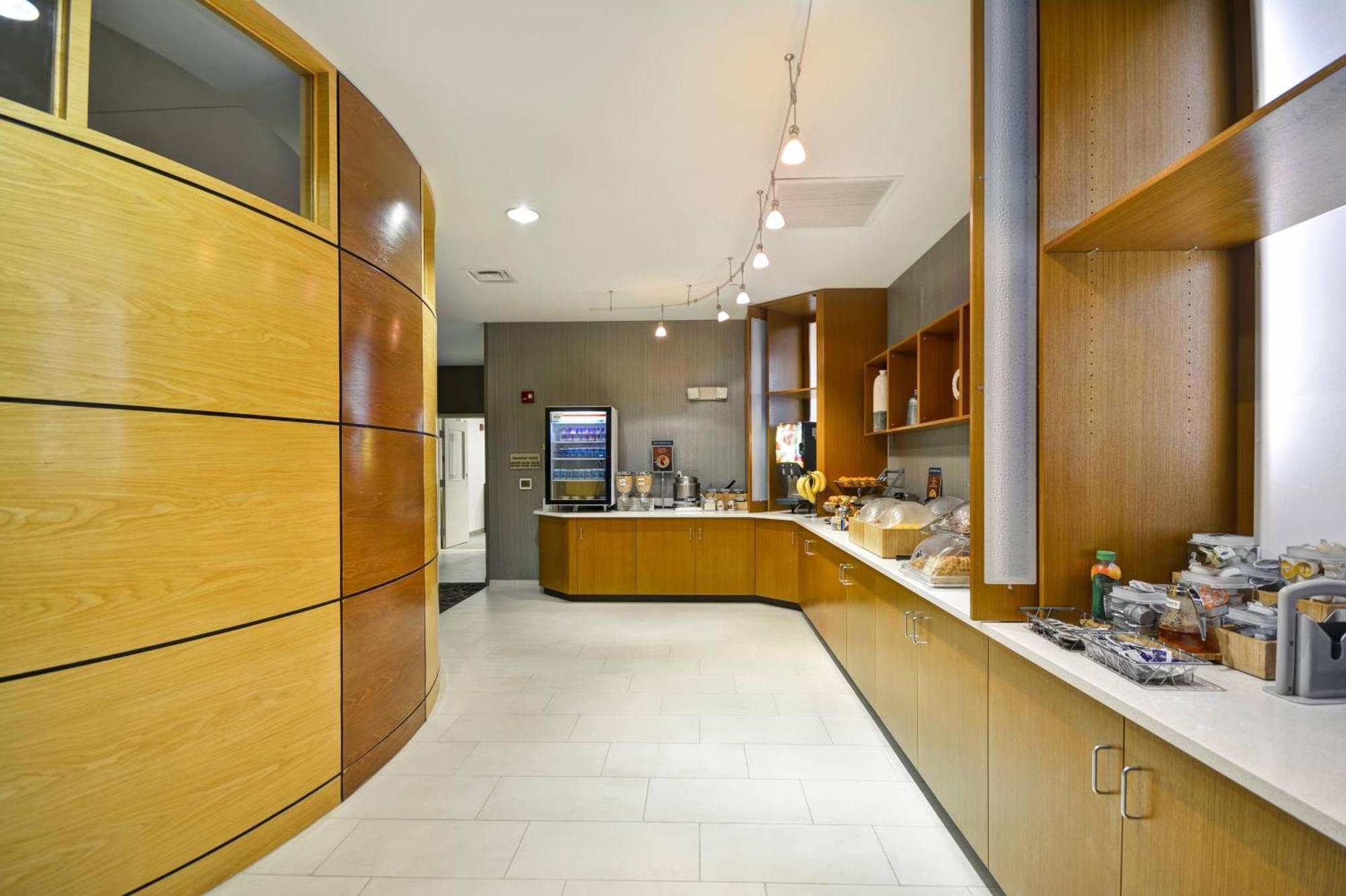 Springhill Suites Lexington Near The University Of Kentucky Екстериор снимка