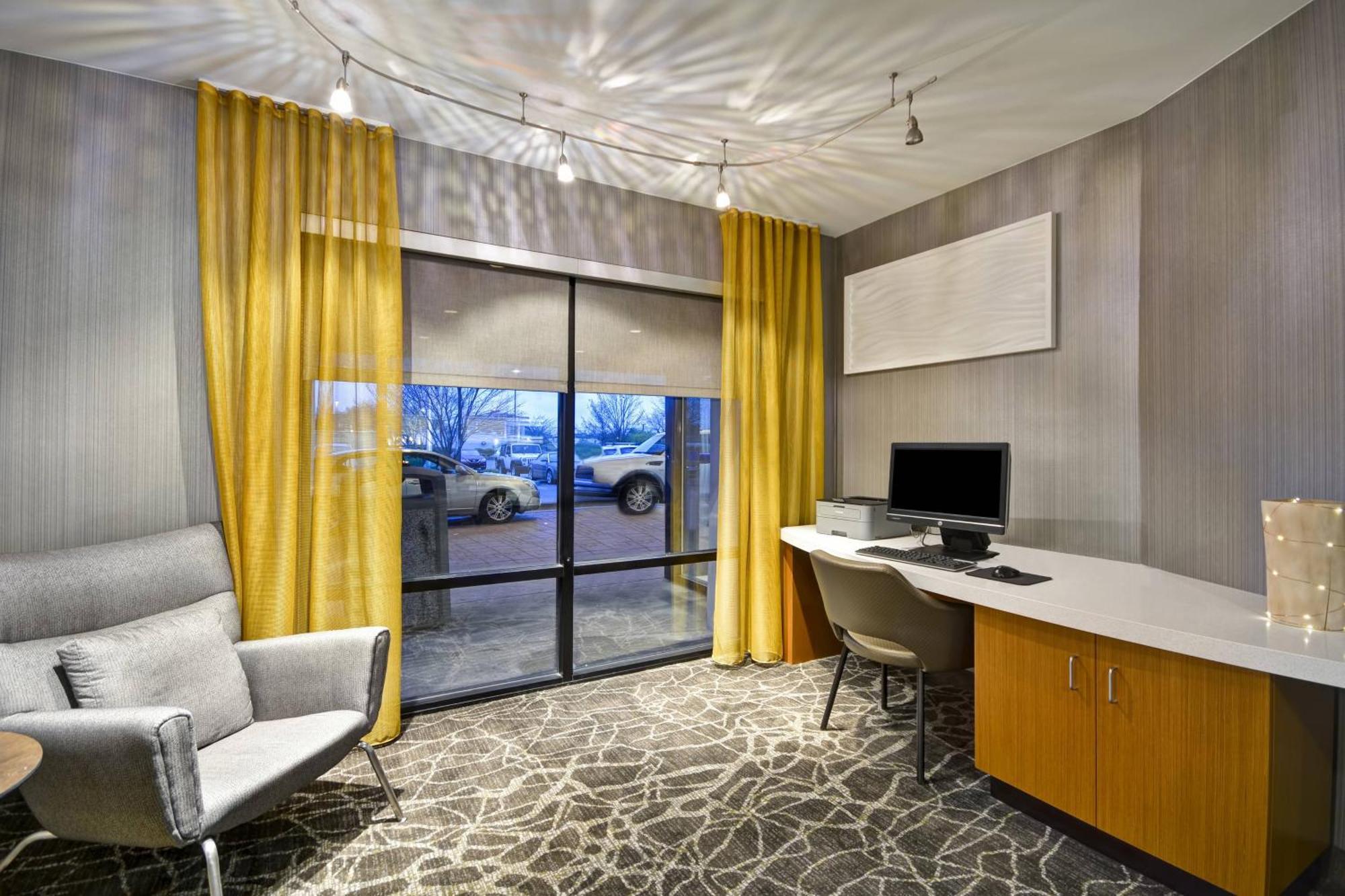 Springhill Suites Lexington Near The University Of Kentucky Екстериор снимка