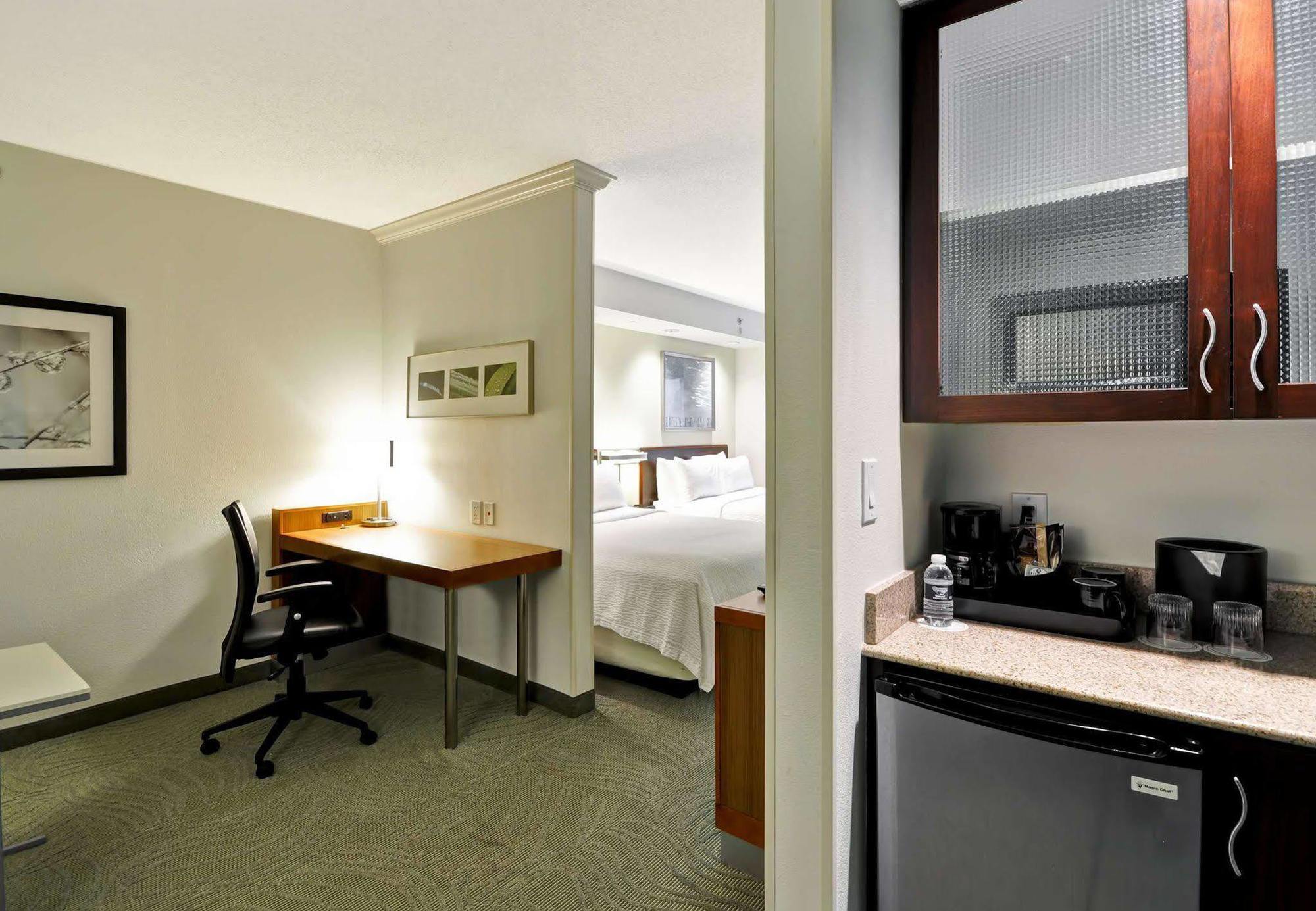 Springhill Suites Lexington Near The University Of Kentucky Екстериор снимка